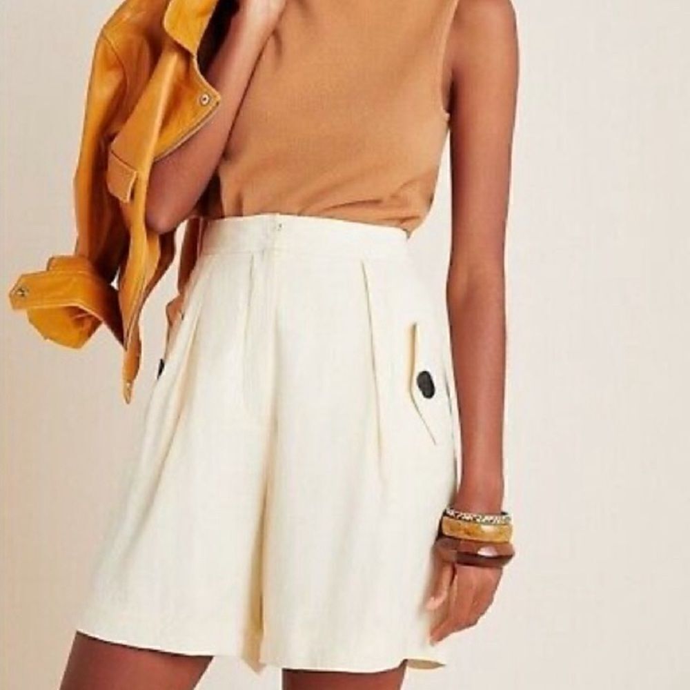 NEW Anthropologie pepaloves ivory pleated safari shorts